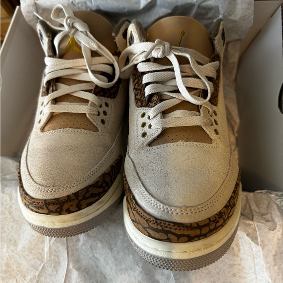 Nike Air Jordan 3 Retro SE Beige/Brown Sneakers - Picture 2 of 7